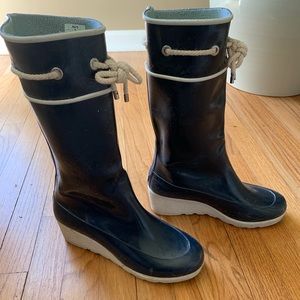 Sperry rain boots